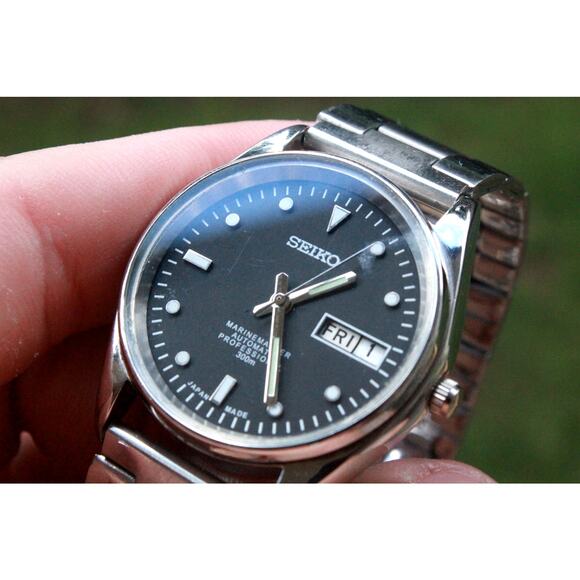 Seiko Other - Vintage 1973 Seiko Automatic Mens Silver Watch W/daydate & Black accents